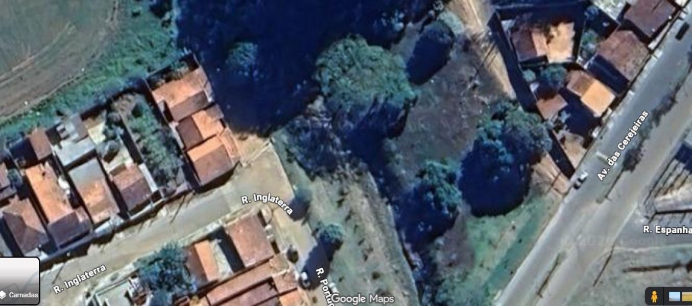 OPORTUNIDADE PARA INVESTIMENTO – 2 CASAS NO MESMO TERRENO