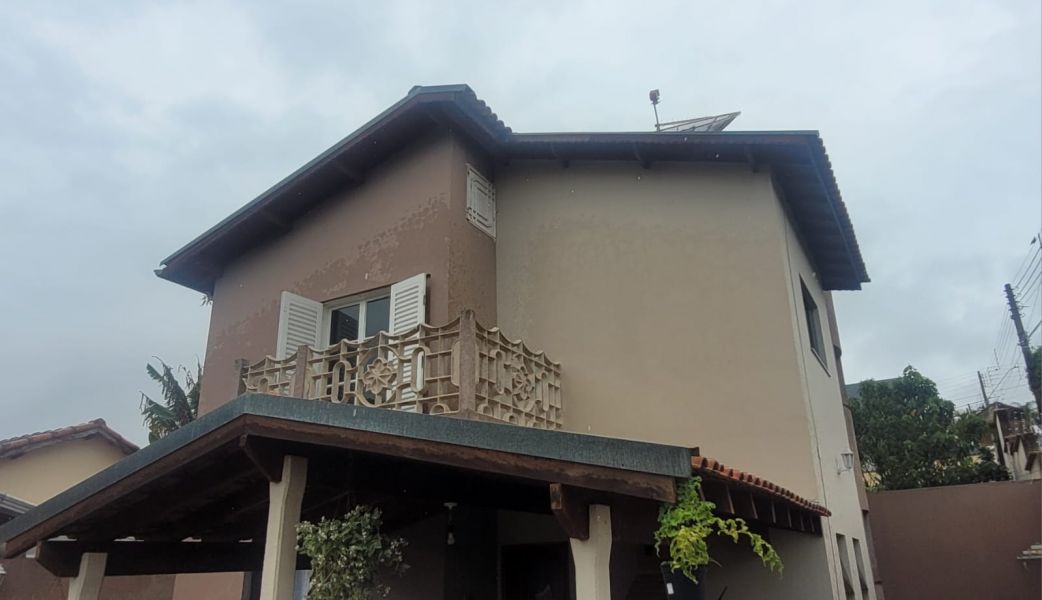 SOBRADO À VENDA – EXCELENTE LOCALIZAÇÃO