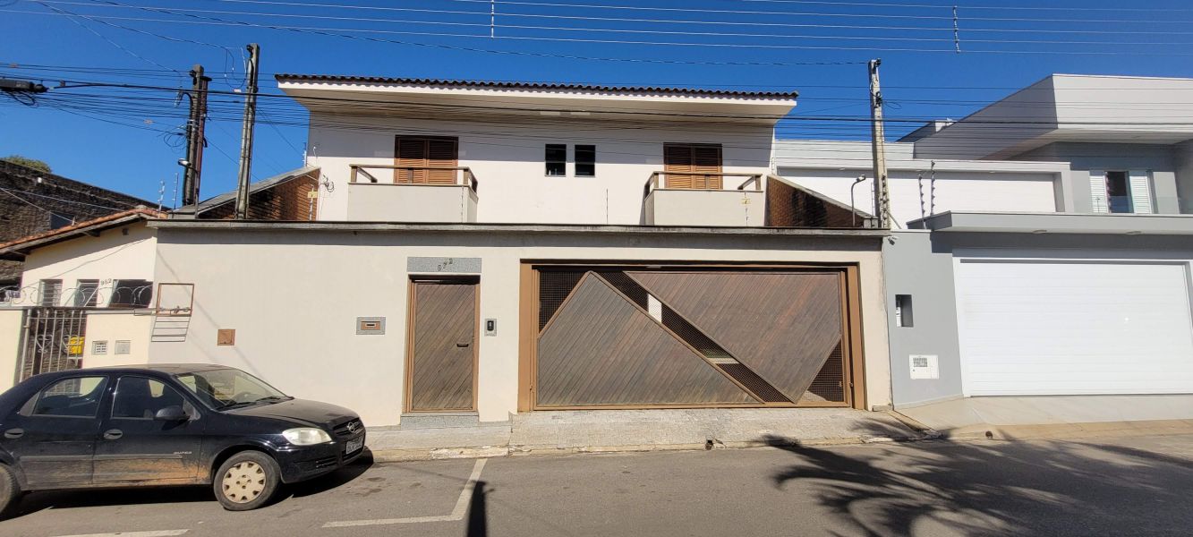 Uma residência exclusiva no coração de Capão Bonito.